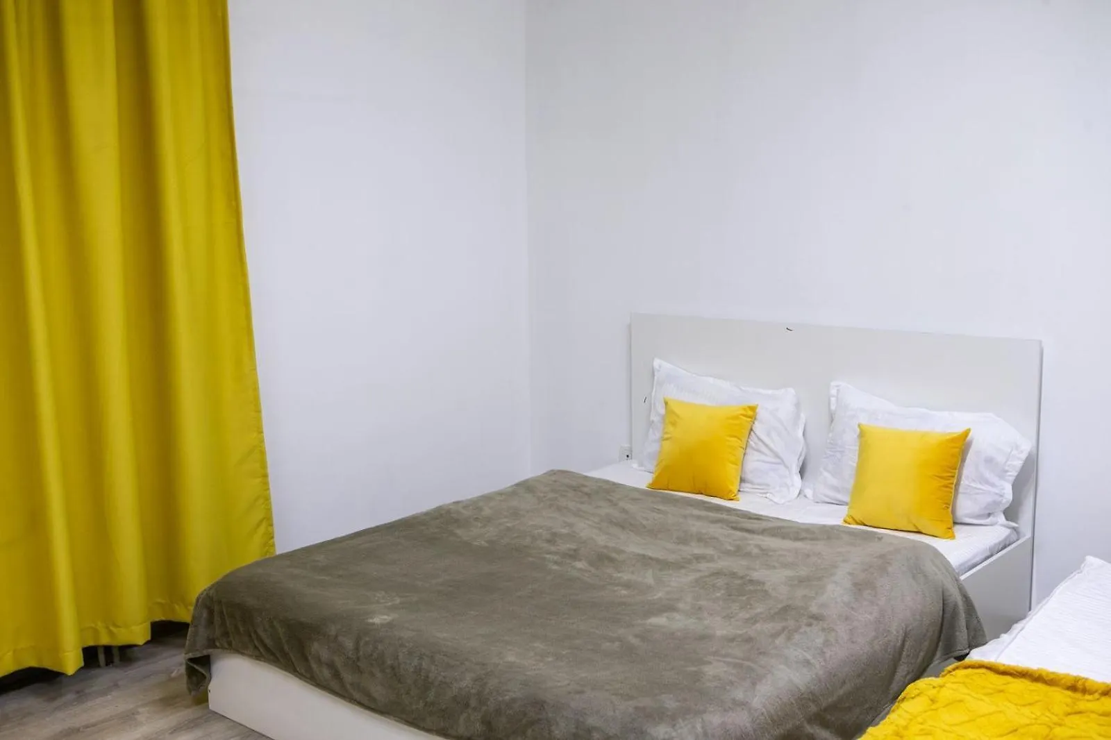 Квартира На Большую Семью 8-9 Человек 59 Almaty Apartment