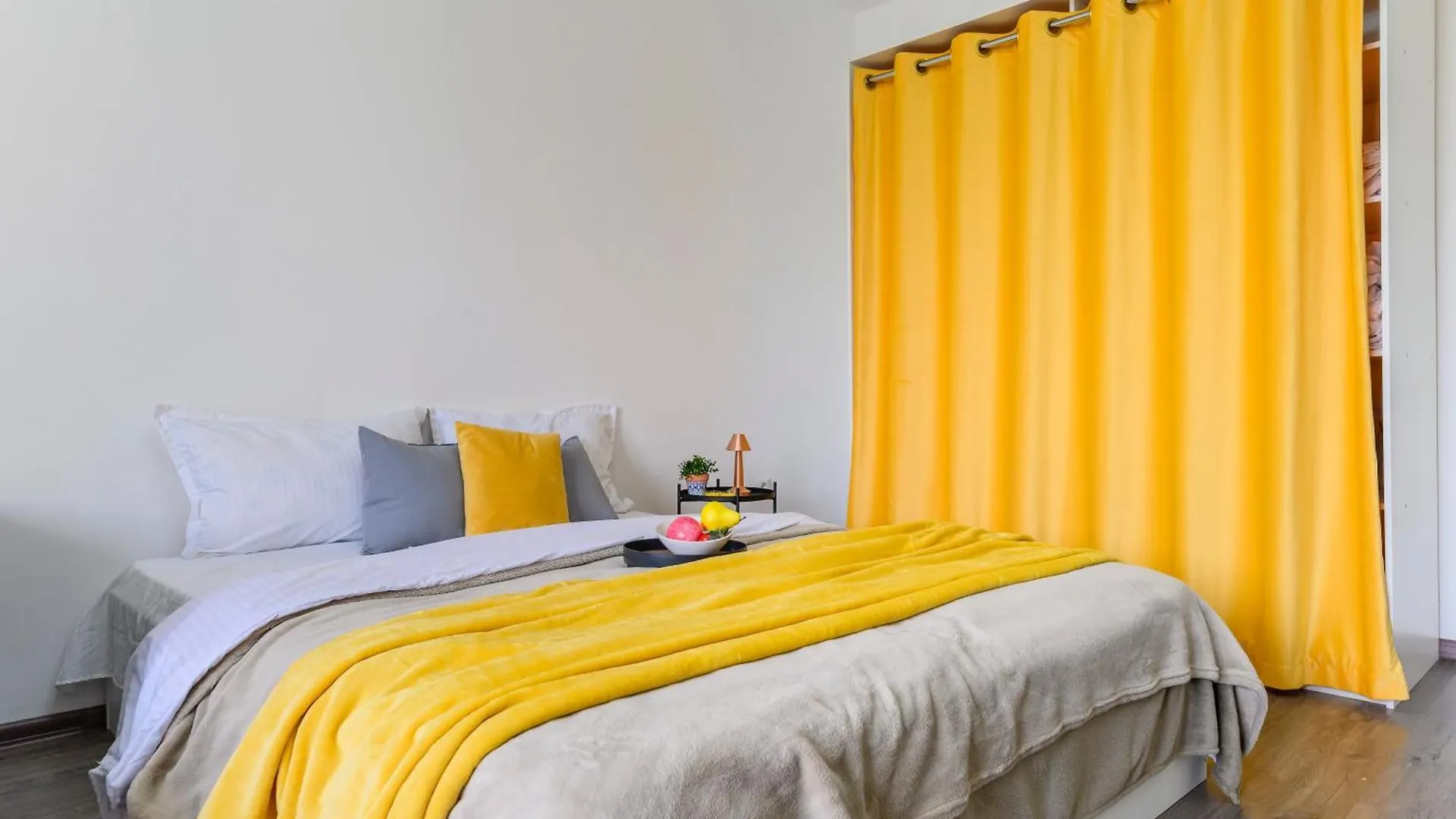 Квартира На Большую Семью 8-9 Человек 59 Almaty Apartment