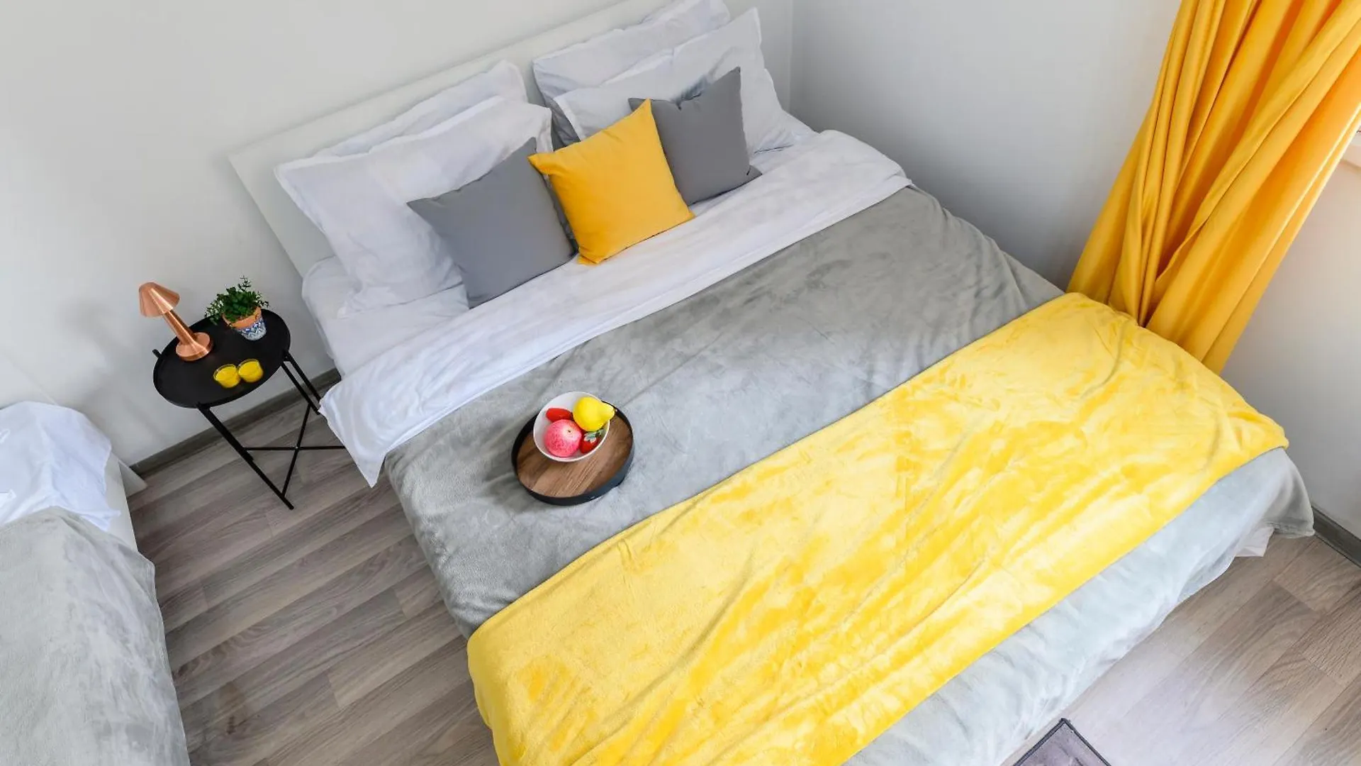 Квартира На Большую Семью 8-9 Человек 59 Almaty Apartment